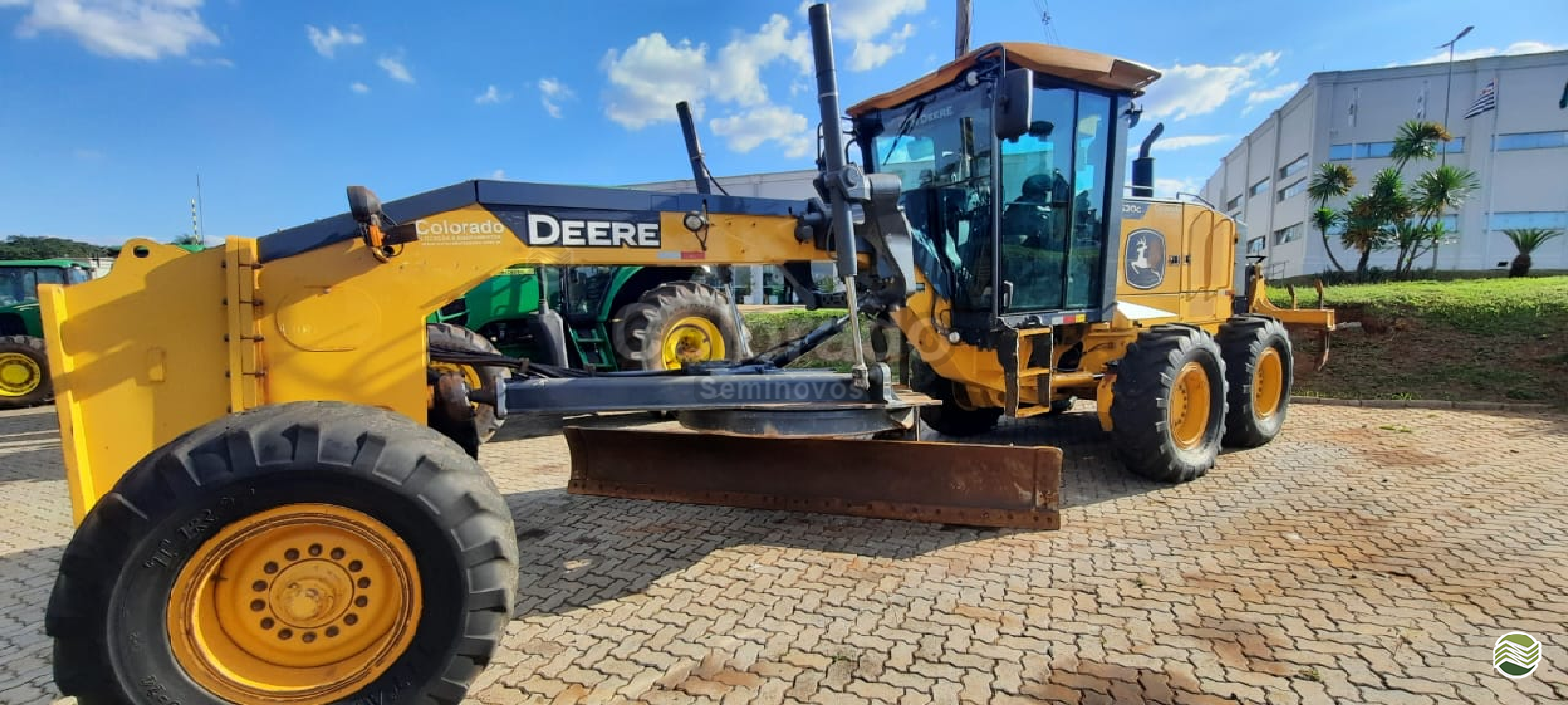 MOTONIVELADORA JOHN DEERE 620G Colorado Seminovos RIBEIRAO PRETO SÃO PAULO SP